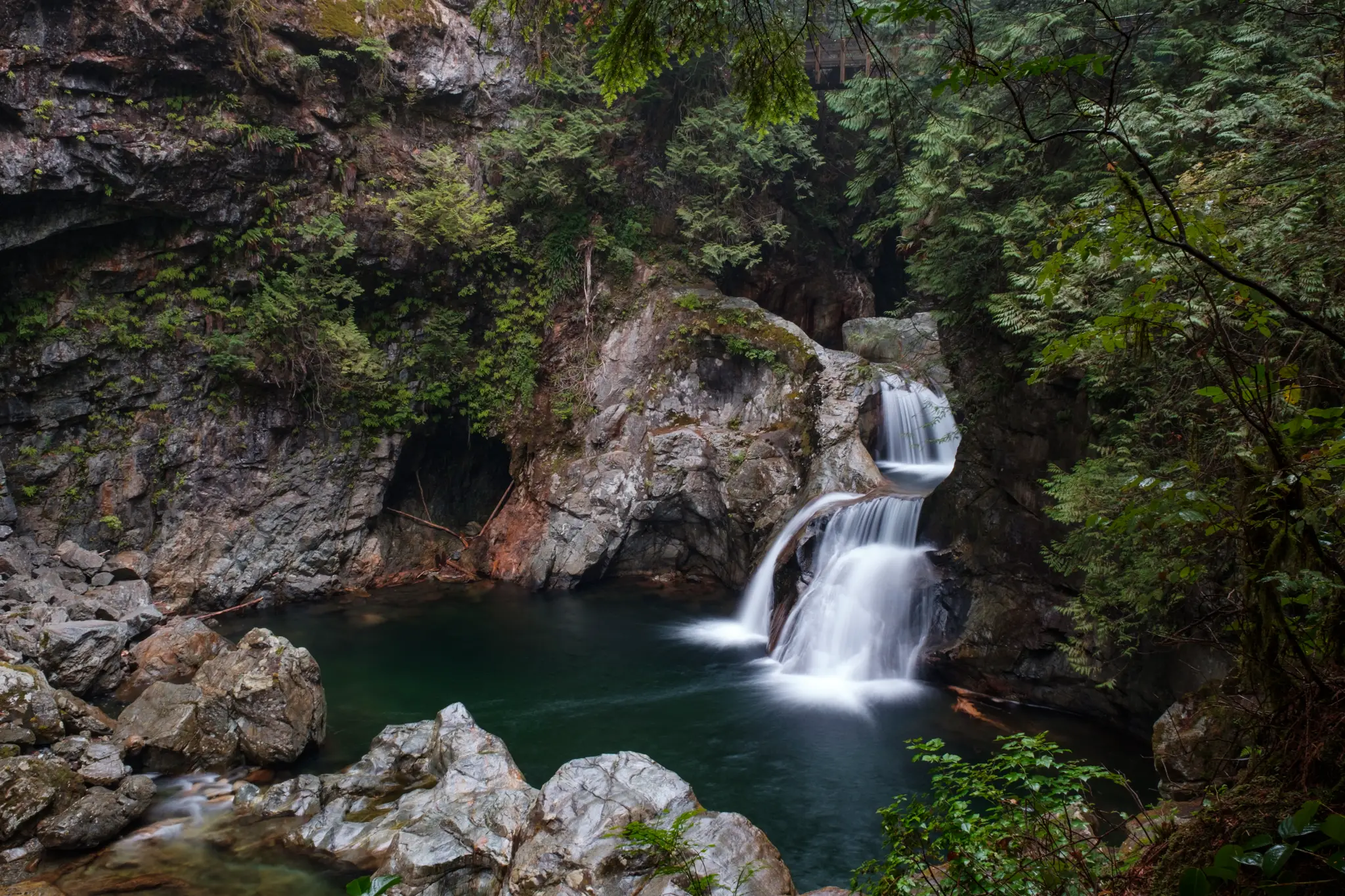 lynn-canyon-park-twin-falls-waterfall -